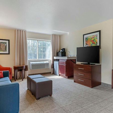 Comfort Suites Lake Geneva East Bagian luar foto