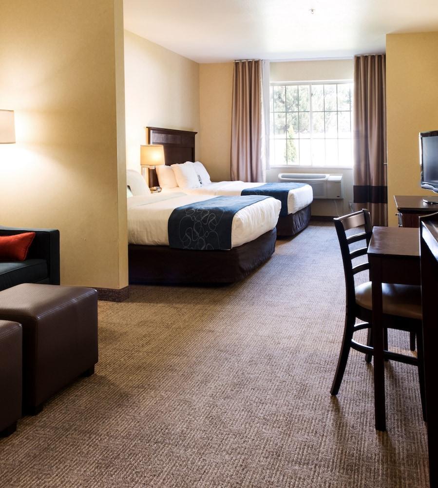 Comfort Suites Lake Geneva East Bagian luar foto