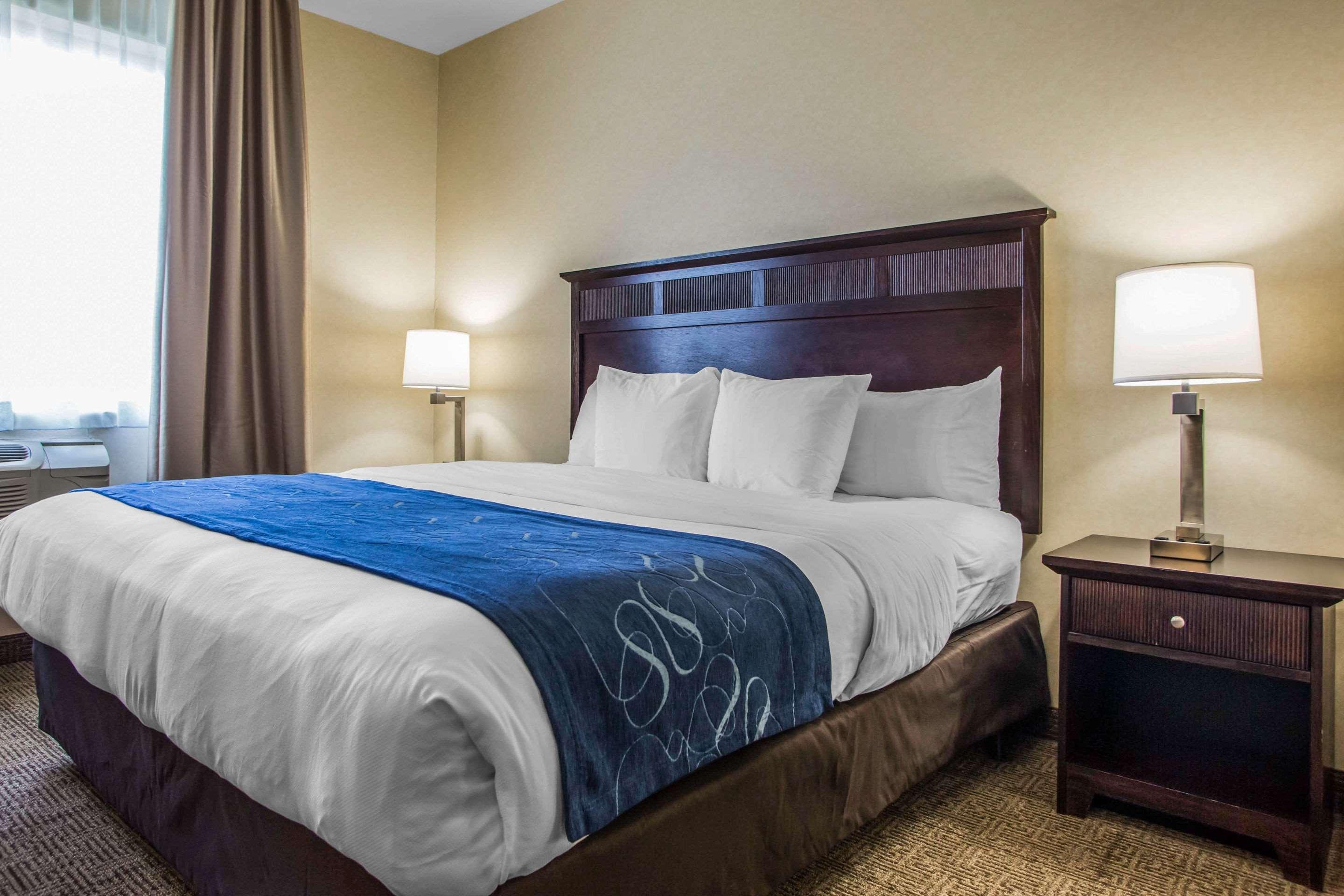 Comfort Suites Lake Geneva East Bagian luar foto